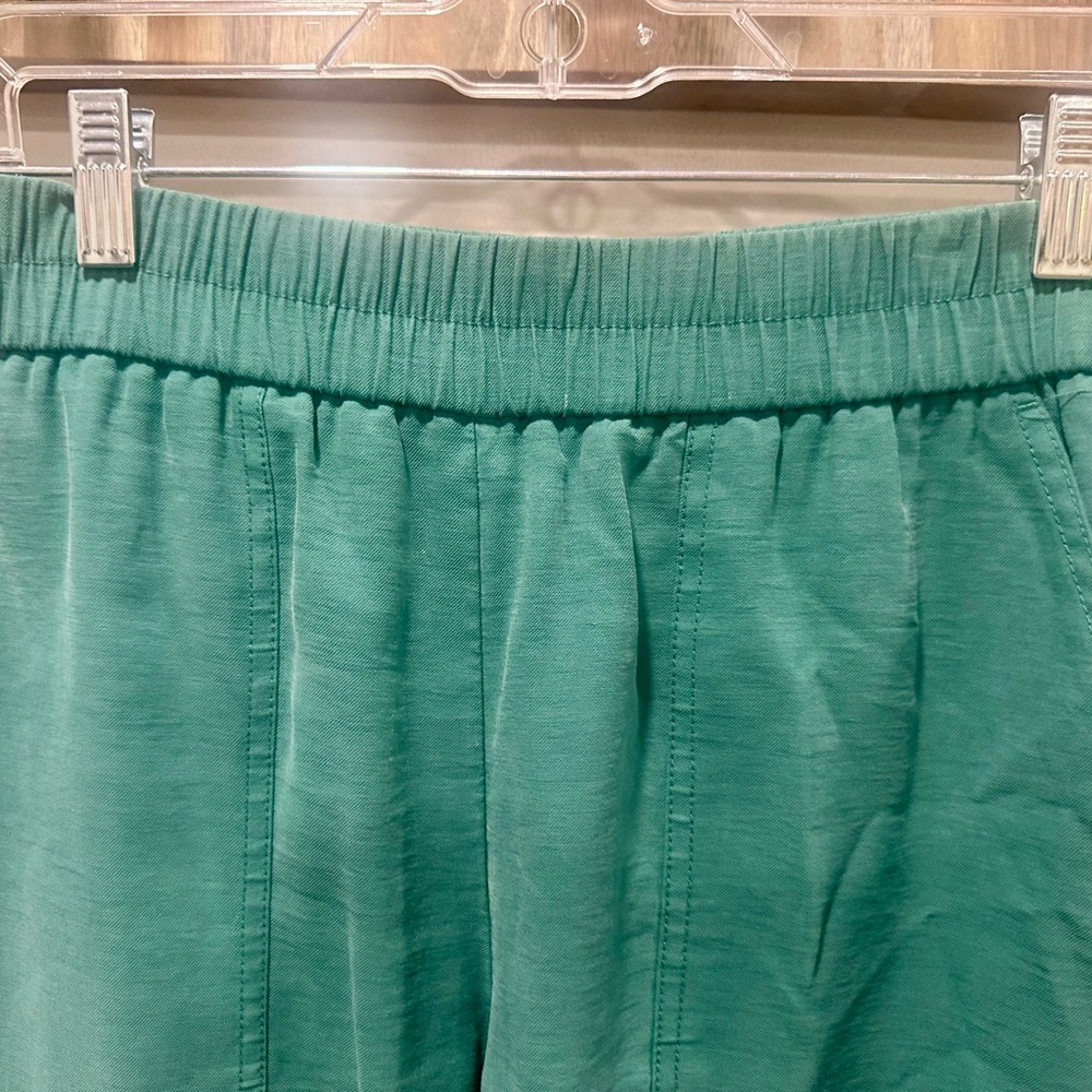 A New Day Women’s Green Cargo Pants Medium - Picture 4 of 8